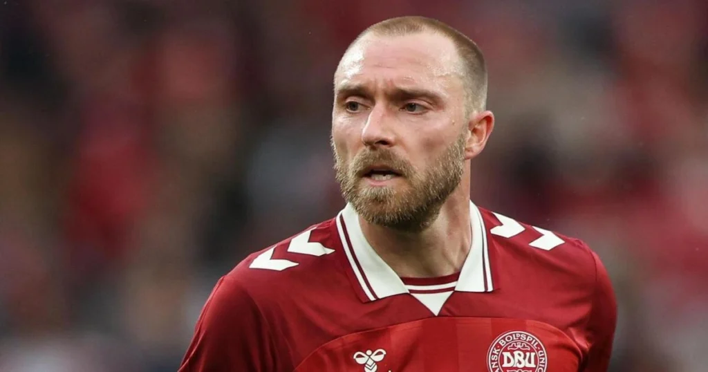 Chrsitian Eriksen Collapses